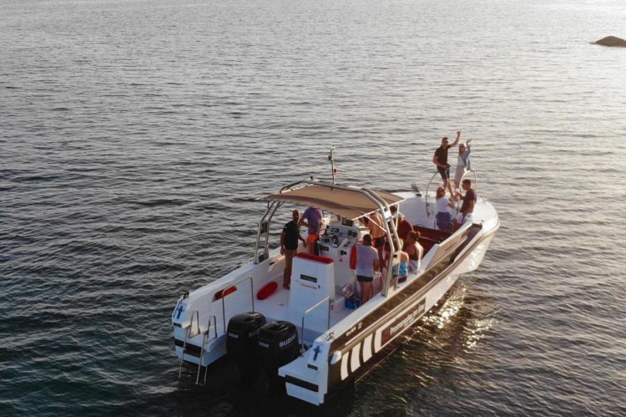 Sorties privatives : Un bateau rien que pour vous, de 2 à 12 personnes